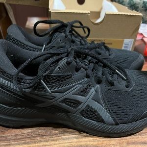 Like/new women’s ASICS- worn ONE time. Size 9 wide (but too narrow for me)